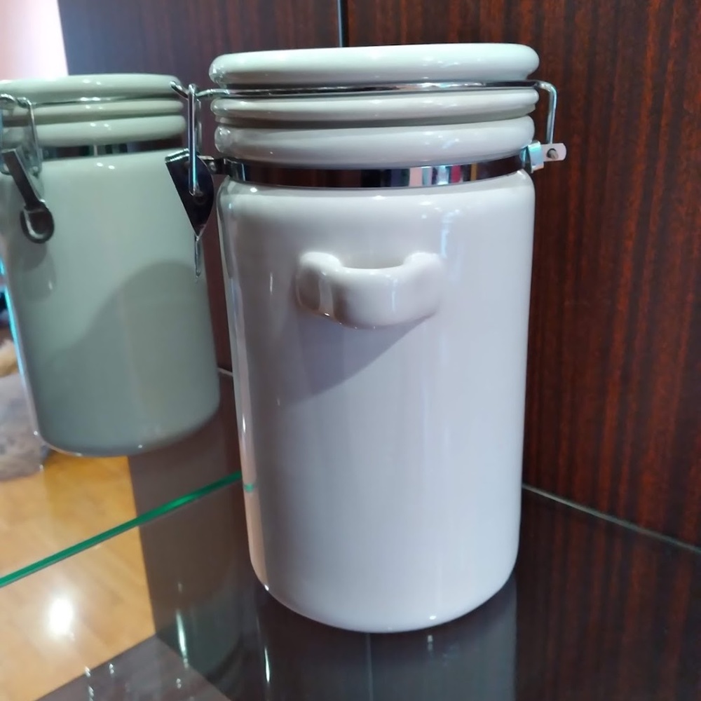 Sakura JCPenny Mason White Locking Hinged Lid Jar
